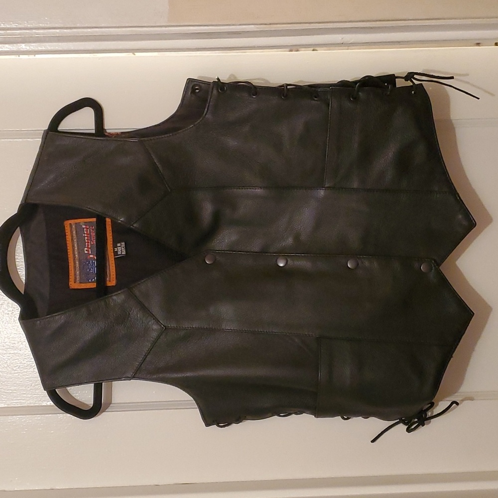 Ladies medium black leather motorcyle vest